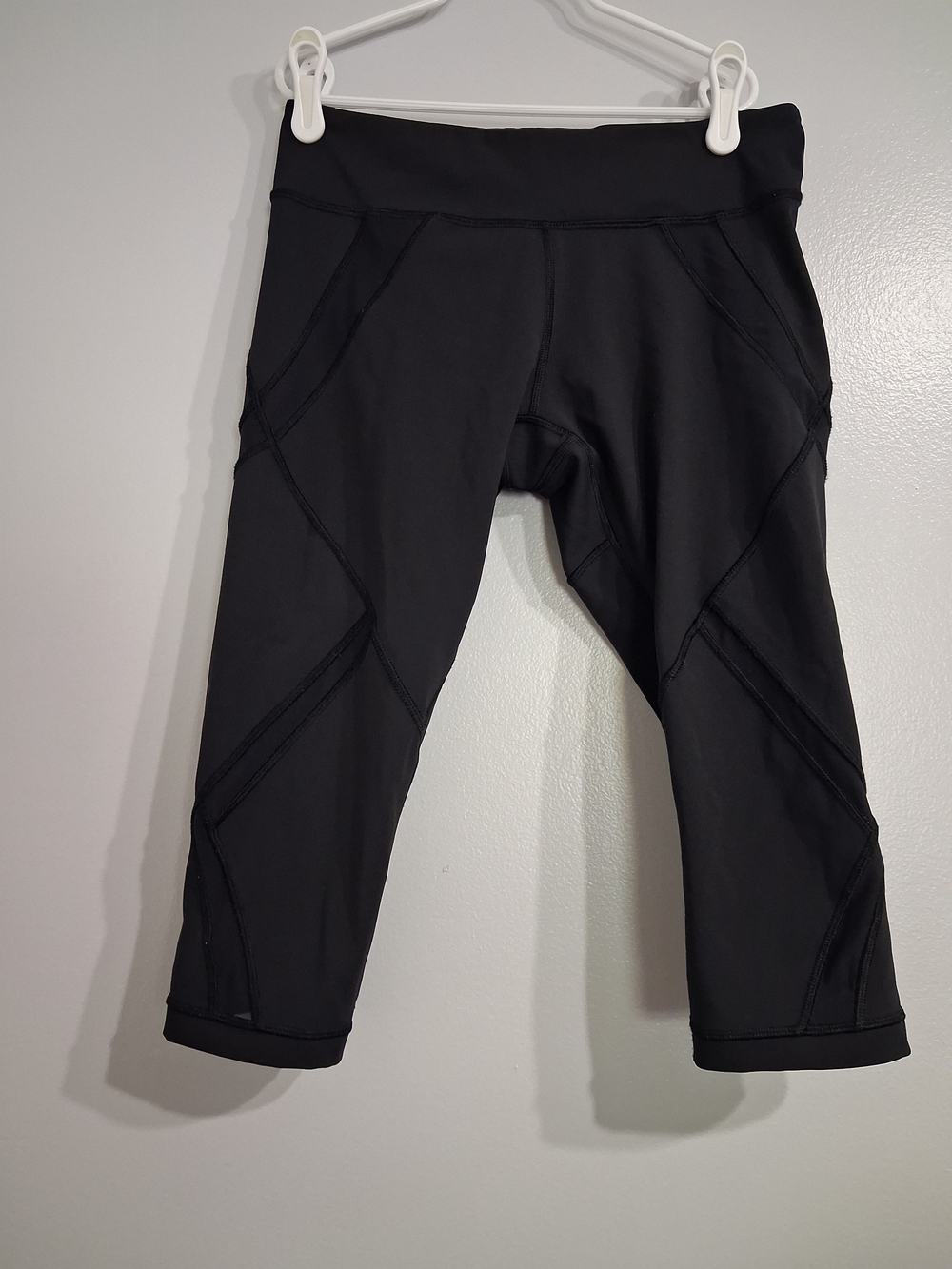 lululemon athletica Black Capri Workout Leggings